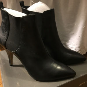 NIB VINCE CAMUTO ONYA BLACK POINTED TOE ANKLE BOOT